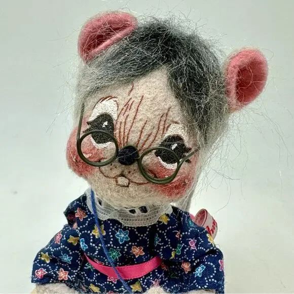 Vintage Annalee Granny Grandma Mouse Doll Plush w/ Glasses Mobilitee Collectible - Picture 2 of 11